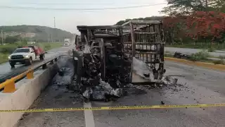 Los tripulantes del tráiler fallecieron en el incendio del tráiler
