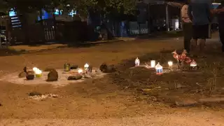 Los vecinos del fraccionamiento Bosques colocaron veladoras en el lugar exacto donde murió el menor de edad en Umán