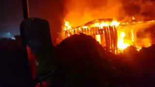 Incenio consume una casa abandonada en la colonia Salsipuedes, en Escárcega