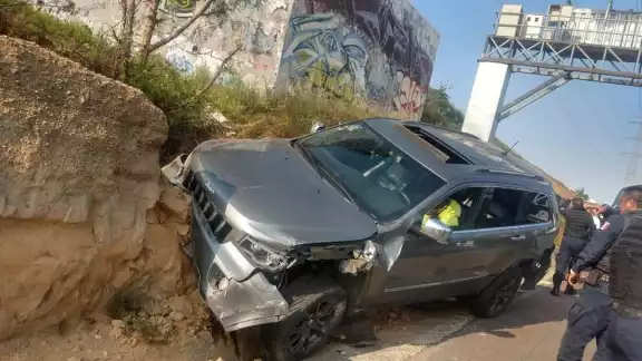 
El policía que disparó contra la camioneta del actor Octavio Ocaña, el pasado 29 de octubre, ya se reincorporó a sus funciones, así lo dio a conocer la Secretaría de Seguridad Pública de  Cuautitlán Izcalli