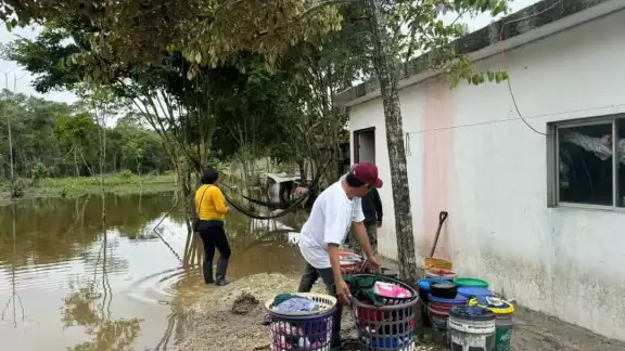 La tormenta tropical Nadine afectó a más de 400 familias en Xpujil y Manuel Castilla, activando el refugio temporal "La Casa del Campesino" La tormenta tropical Nadine afectó a más de 400 familias en Xpujil y Manuel Castilla, activando el refugio temporal "La Casa del Campesino"