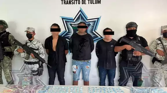 Los sujetos fueron identificados como José "V", César "P" y Didiert "B"