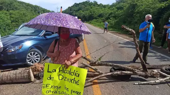 La Guardia Nacional denunció el hecho, al señalar que intentaron dialogar con los inconformes, quienes no accedieron a retirar su manifestación La Guardia Nacional denunció el hecho, al señalar que intentaron dialogar con los inconformes, quienes no accedieron a retirar su manifestación
