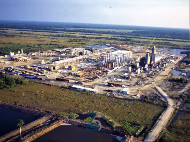 Las empresas que realizaban cuidados a las instalaciones de la petrolera han quedado sin contratos y ha causado inconformidad