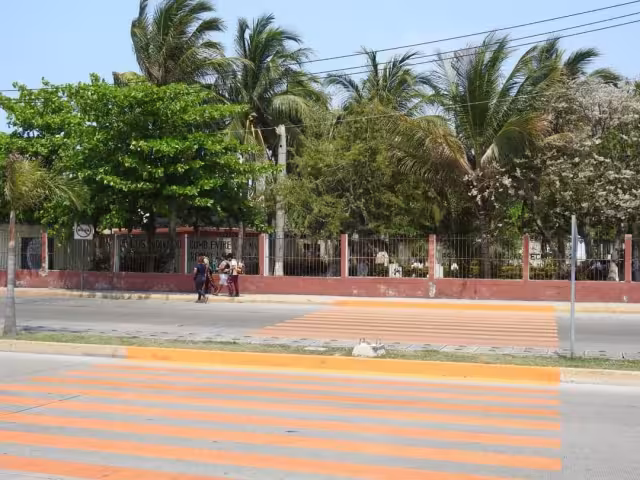 Policías se comprometieron a vigilar la zona