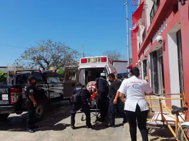 Los paramédicos indicaron que el hombre tenía la presión alta