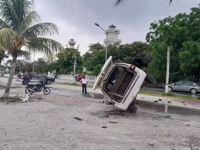 La camioneta fue trasladada al corralón municipal de la carretera Isla Aguada – Ciudad del Carmen