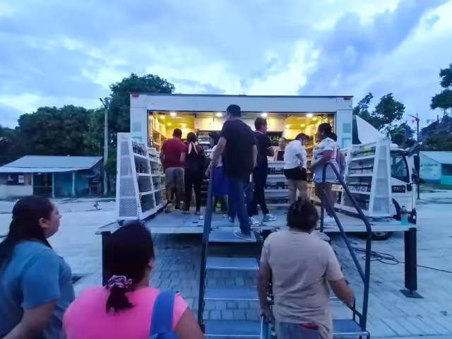 Será en octubre cuando llegue el Librobús del Fondo de Cultura Económica