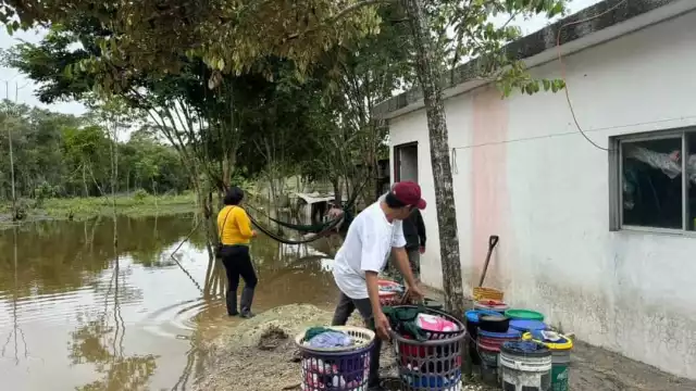 La tormenta tropical Nadine afectó a más de 400 familias en Xpujil y Manuel Castilla, activando el refugio temporal "La Casa del Campesino"