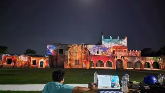 “Noches de la heroica Zací” son funciones de videomapping que se realizan en el exconvento de San Bernardino en Valladolid