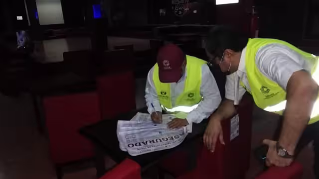 Clausuran cuatro bares de Ciudad del Carmen en operativo de la Copriscam