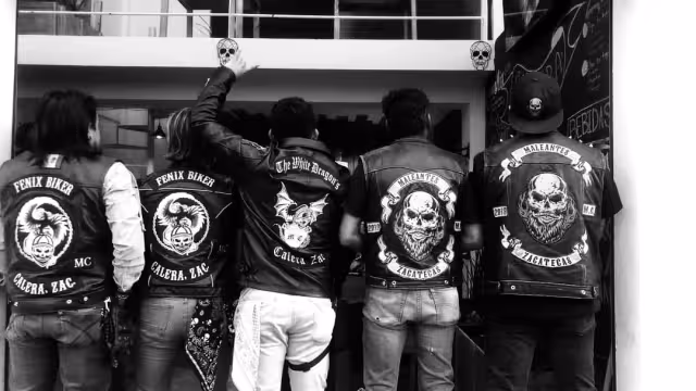 Asesinan a jóvenes motociclistas en Zacatecas