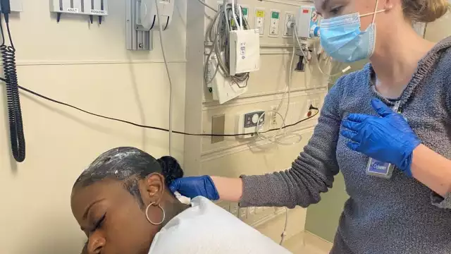 Tessica fue a parar al hospital buscando alguna solución