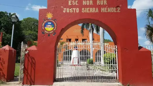 Normalistas esperan que el Gobierno de Campeche atienda sus exigencias