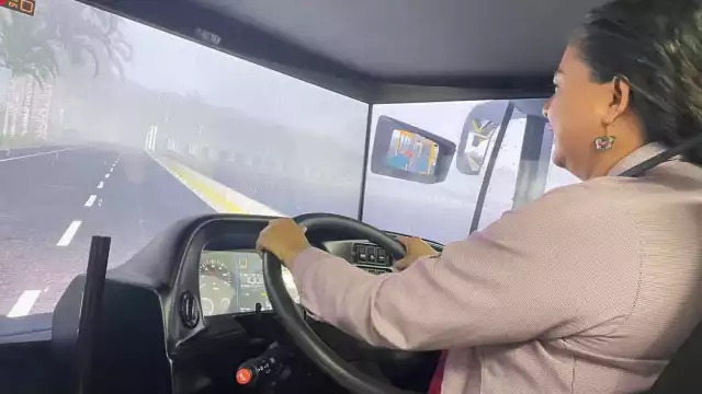 Las féminas con experiencia en camiones de 3.5 toneladas en adelanta obtuvieron buenas calificaciones en materia de teoría y en el simulador de la unidad.