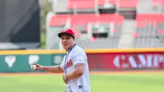 Osmar Olvera y Juan Celaya Inauguran los Playoffs de Diablos Rojos