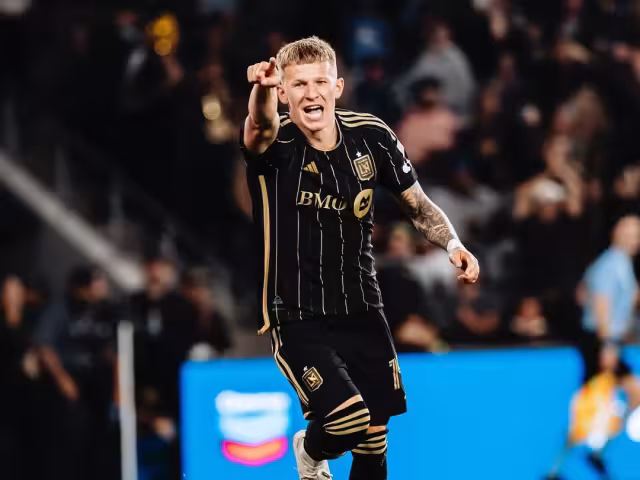 El jugador de la MLS, Mateusz Bogusz