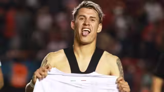 América le dice adiós a"Chicote" Calderón, mientras en Coapa se "caen" los refuerzos 