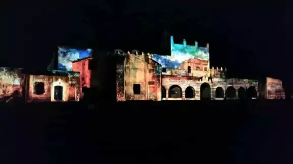 “Las Noches de la Heroica Zací” es otro de los productos que se ofrecen durante la noche en Valladolid “Las Noches de la Heroica Zací” es otro de los productos que se ofrecen durante la noche en Valladolid