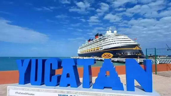Cozumel encabeza la lista con más cruceros y turistas que arribaron a la isla
