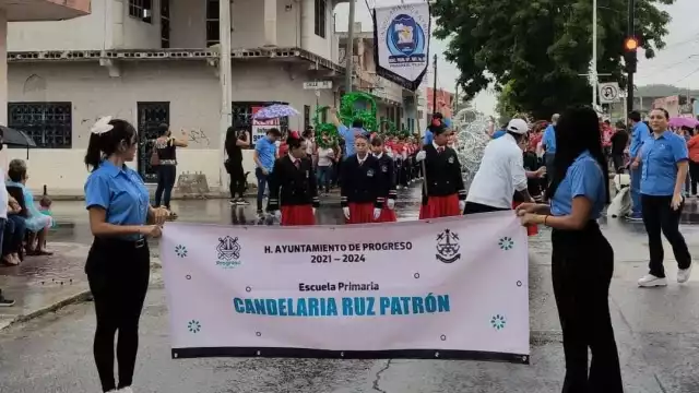 El desfile por la Revolución Mexicana fue suspendido por la lluvia en Progreso