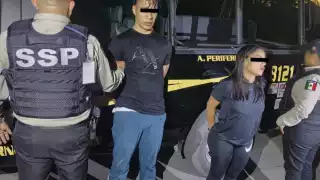 Detienen a pareja por robar mercancía en la Plaza The Harbor de Mérida; así los agarró la SSP