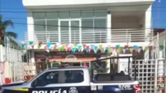 Las autoridades llegaron al lugar de los hechos Las autoridades llegaron al lugar de los hechos
