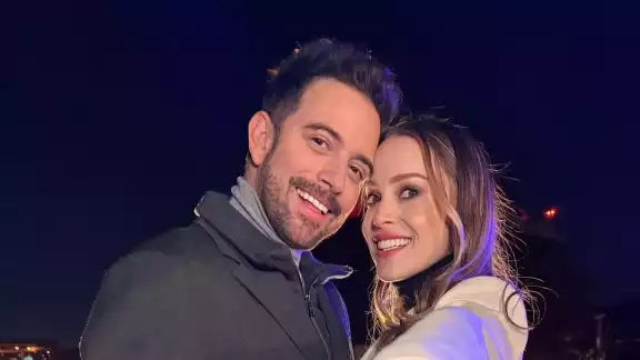 Las fotos del momento del compromiso