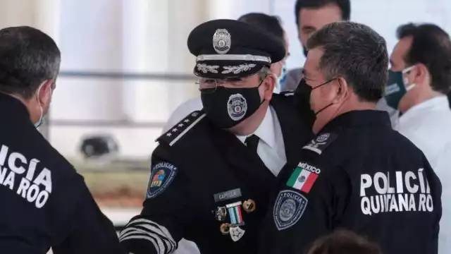 Tras haber dirigido el discurso inicial, Capella fue anunciado como "Licenciado", sin dar indicios ni otra especificación sobre si asumirá el puesto que tenía anteriormente