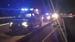 El occiso tenía una chamarra roja y  circulaba en una motocicleta Italika 110 c.c., color negro