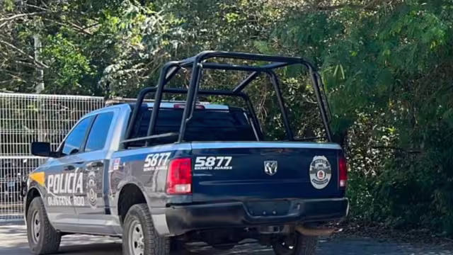 En el sitio los uniformados encontraron el cadáver de una persona suspendida de uno de los árboles