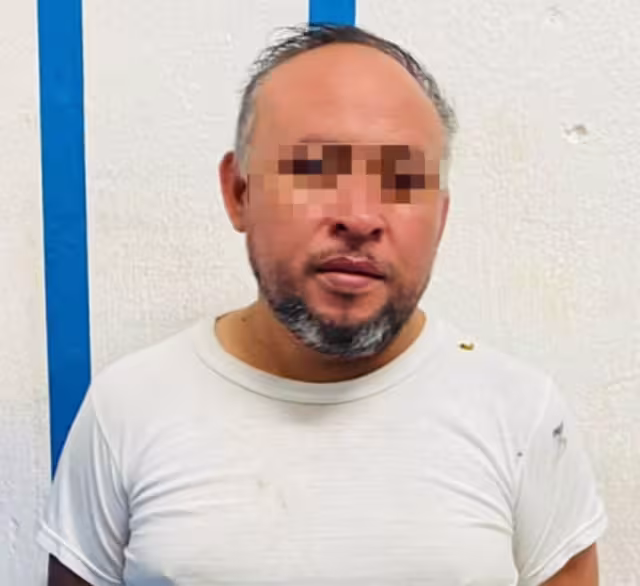El hombre fue detenido dentro de su vivienda en el fraccionamiento Pescadores de Playa del Carmen