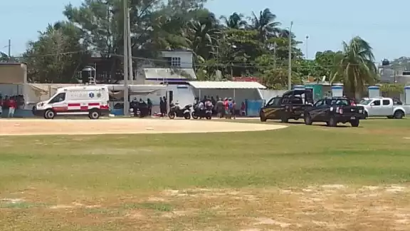 El abuelito tuvo que ser trasladado de emergencia a un hospital