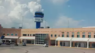 Los turistas argentinos permanecieron en el área de Migración