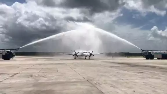 La aeronave inauguró la ruta Guatemala-Cancún de la TAG Airlines, que busca retomar destinos mexicanos para sus pasajeros La aeronave inauguró la ruta Guatemala-Cancún de la TAG Airlines, que busca retomar destinos mexicanos para sus pasajeros