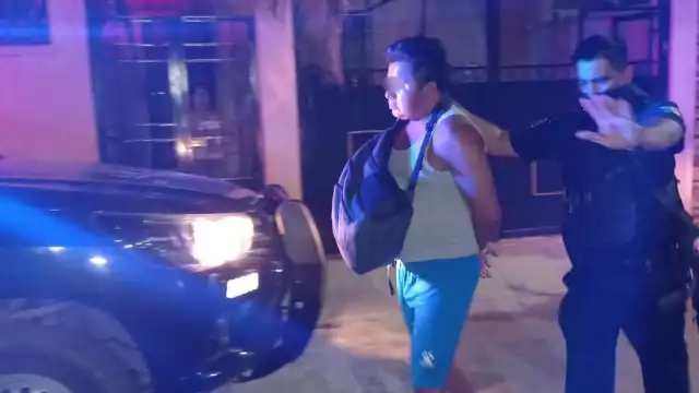 El hombre fue trasladado a las instalaciones de la Fiscalía General de Quintana Roo en la Riviera Maya