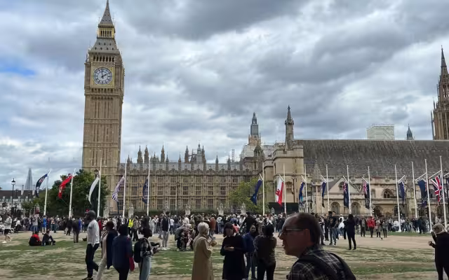 ¿Quiénes son los reyes y líderes mundiales que asisten al funeral de la Reina Isabell II?