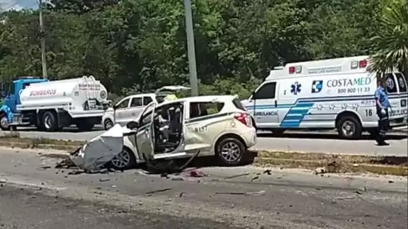Se presume que hay dos personas heridas en este percance Se presume que hay dos personas heridas en este percance