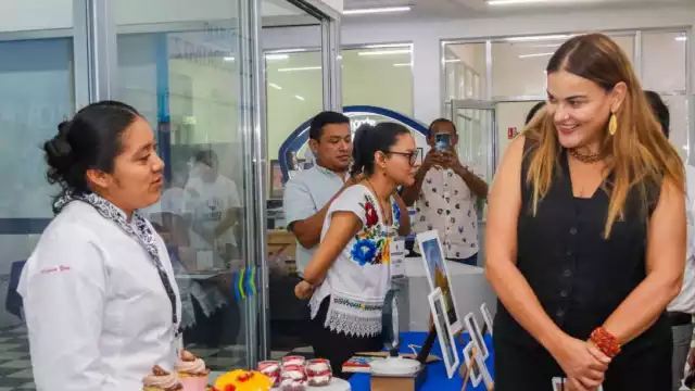 La alcaldesa Cecilia Patrón afirmó que apoyar el desarrollo de los meridanos es prioridad.