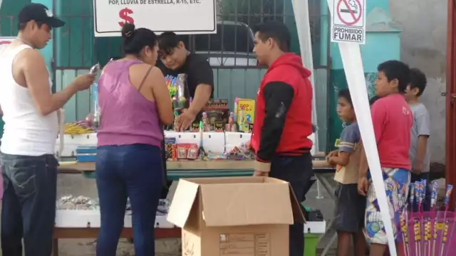Vecinos señalan que en muchos casos son los menores de edad quienes adquieren productos elaborados con pólvora