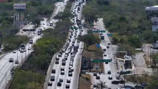 Hasta 8 mil vehículos se aglomeran en un sólo tramo en horas pico