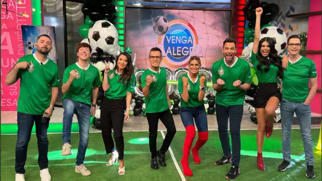 La guapa conductora de televisión recibió un duro golpe en el rostro que se viralizó a los pocos minutos