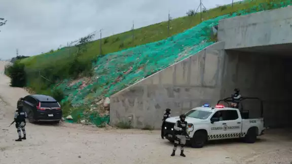 Autoridades recuperaron una camioneta ligada al ataque armado en la colonia 20 de Noviembre, en Campeche.