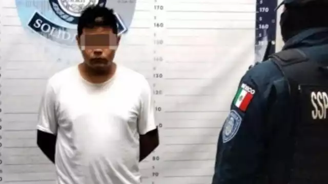 Intentó escapar en su unidad al ser descubierto