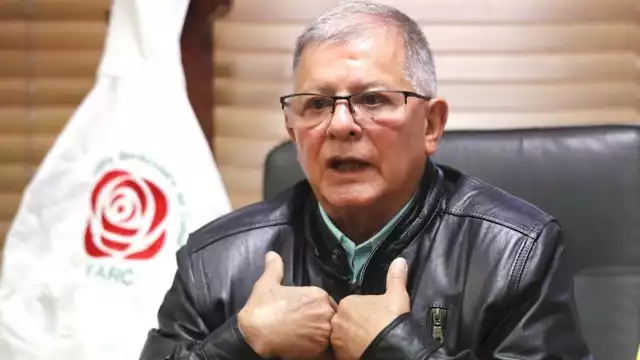 Rodrigo Londoño, presidente de Comunes que viajó con el exguerrillero, aseguró este miércoles desde México que su compañero estuvo "aislado"