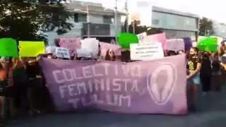 Grupos feministas salen a las calles de Tulum a protestar por el asesinato de Victoria