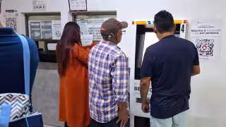 Denuncian presuntos cobros ilegales por CURP biométrica en el Registro Civil de Cancún