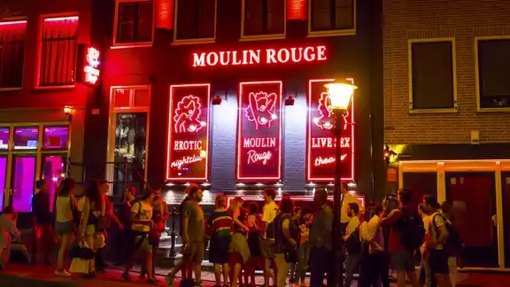 El distrito de la "Zona Roja" de Ámsterdam volvió a las actividades (Especial)
