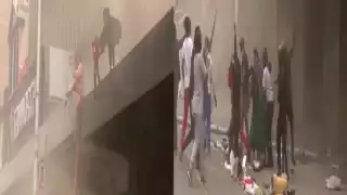 Una mujer lanzó a su bebé desde un edificio en llamas para salvarle la vida, los hechos ocurrieron en Sudáfrica.