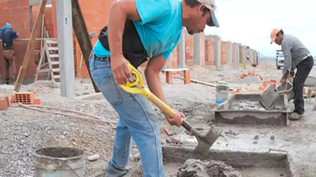 Más del 99% de los albañiles son hombres y menos del 1% son mujeres